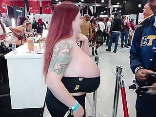 Demora Avarice At An Adult Convention